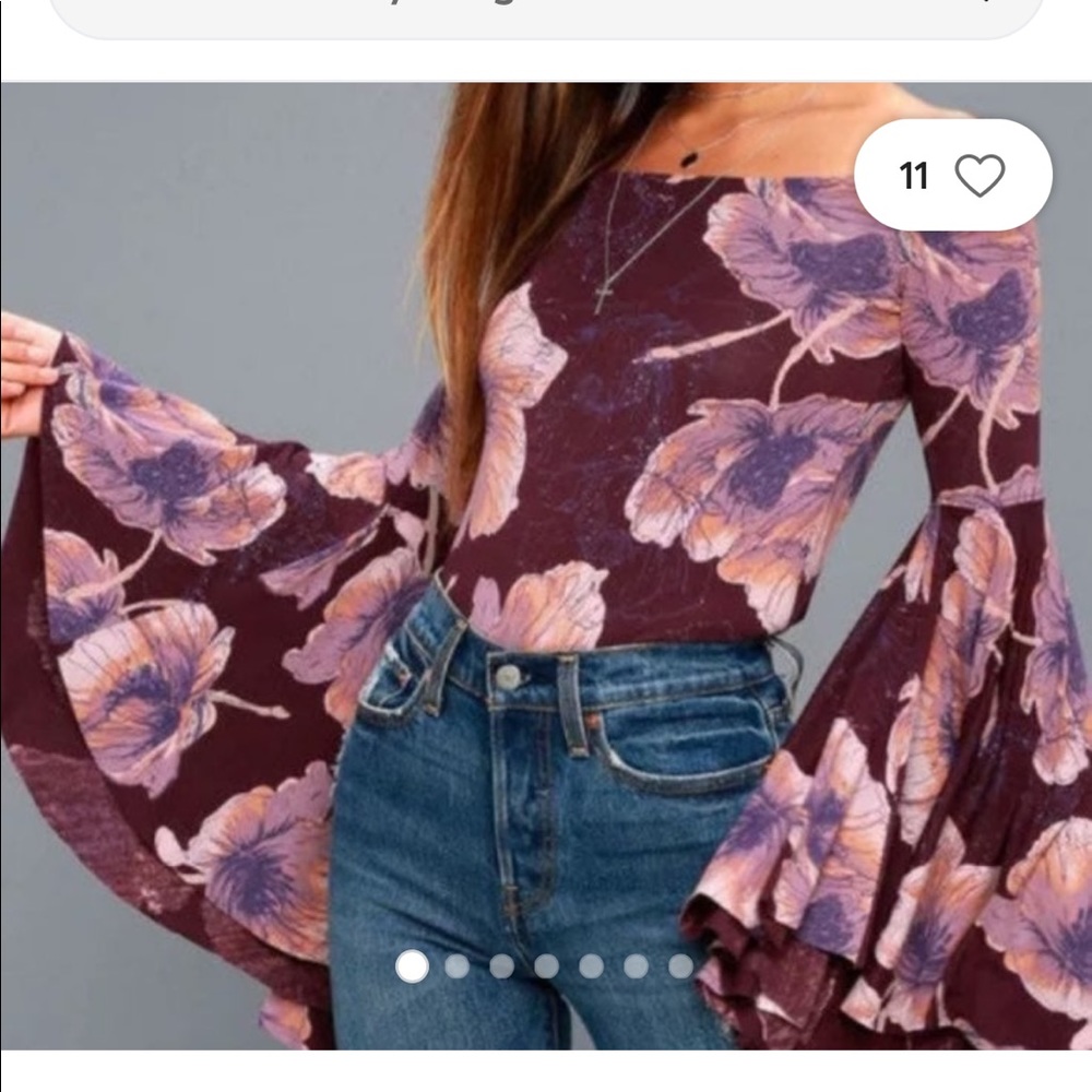 FREE PEOPLE OFF-THE-SHOULDER BELL SLEEVE PRINT BLOUSE IN MULBERRY COMBO, Med